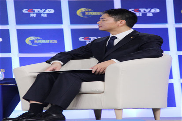 视频:伯克希尔股东会现场偶遇比尔盖茨